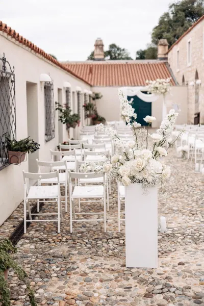 All-White Romance in Historic Maškovića Han