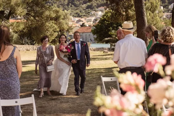Šareno otočko vjenčanje Kathy i Kevina u Preku, otok Ugljan 