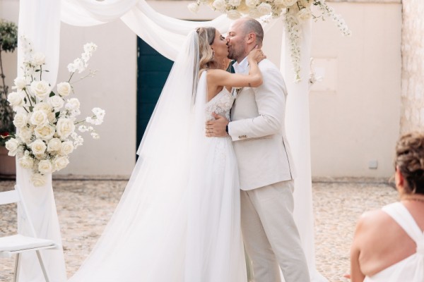 All-White Romance in Historic Maškovića Han