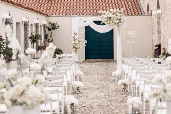 All-White Romance in Historic Maškovića Han