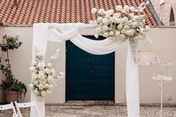All-White Romance in Historic Maškovića Han